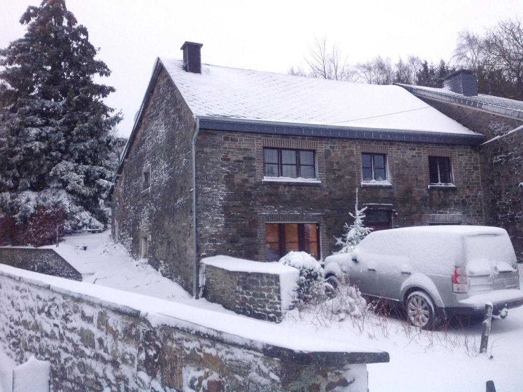 Cozy Holiday Home In Odeigne With Sauna Экстерьер фото